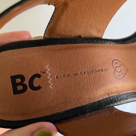BC Born in California Size 10 Black Wedge Heels - Picture 5 of 7